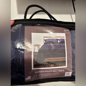 Moderne Elegance Sateen Navy Blue Queen Sheet Set NWT